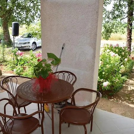 Bozana 1 Apartment